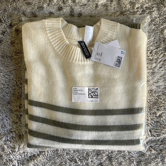 H&M Striped Sweater - Picture 8 of 8